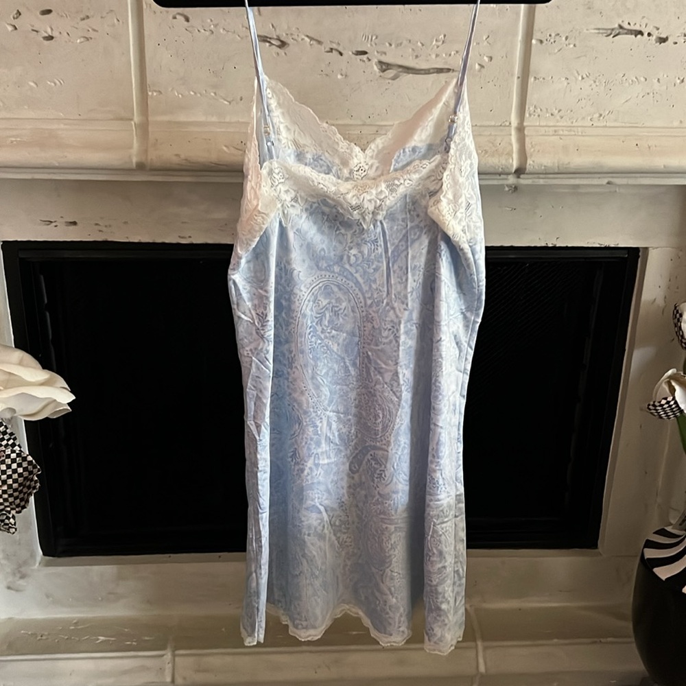 Lauren Ralph Lauren satin paisley nightgown - Picture 4 of 7